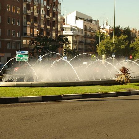 2 A 6 Pax Museos Y Ronda De Atocha Apartment มาดริด ภายนอก รูปภาพ