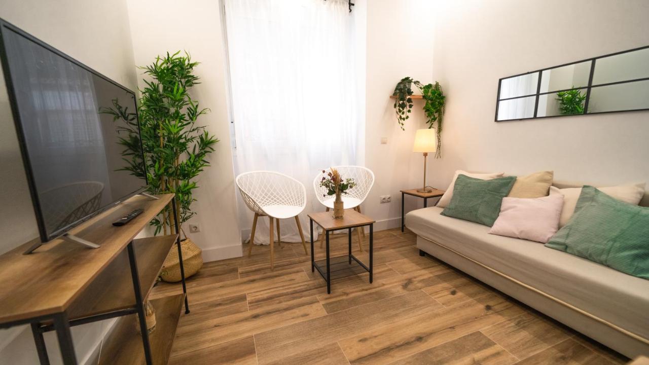 2 A 6 Pax Museos Y Ronda De Atocha Apartment มาดริด ภายนอก รูปภาพ