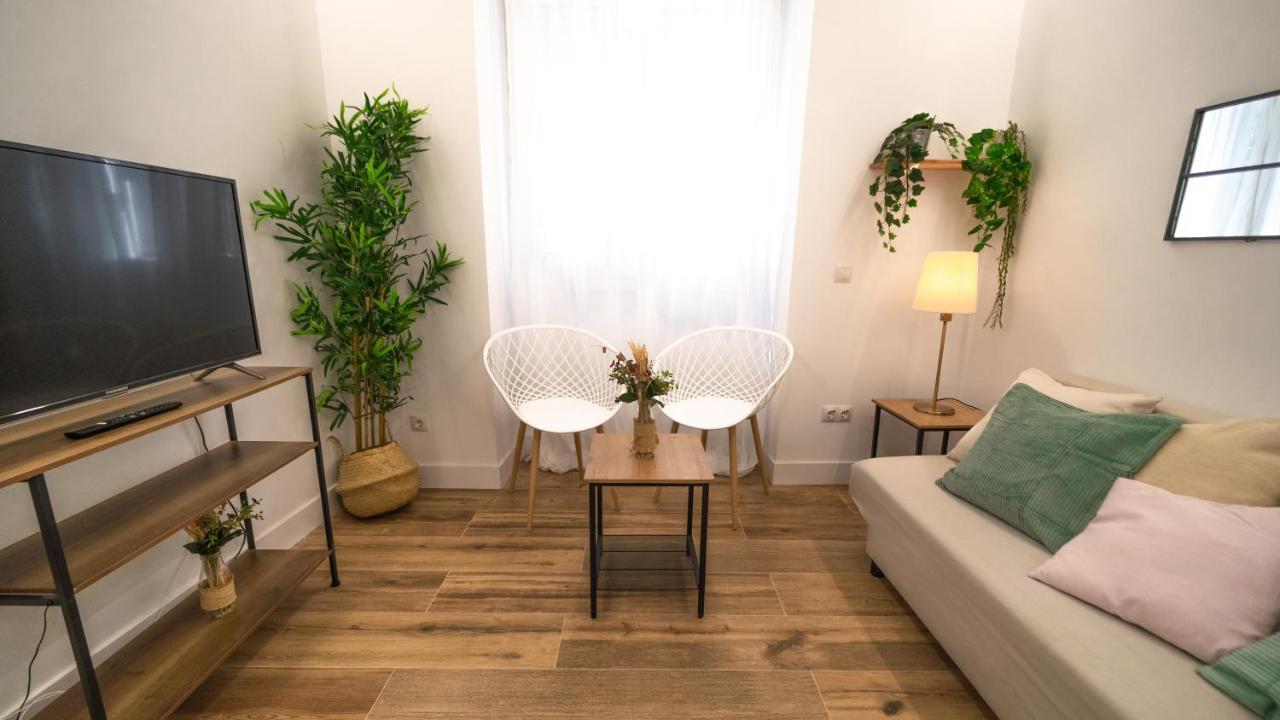 2 A 6 Pax Museos Y Ronda De Atocha Apartment มาดริด ภายนอก รูปภาพ