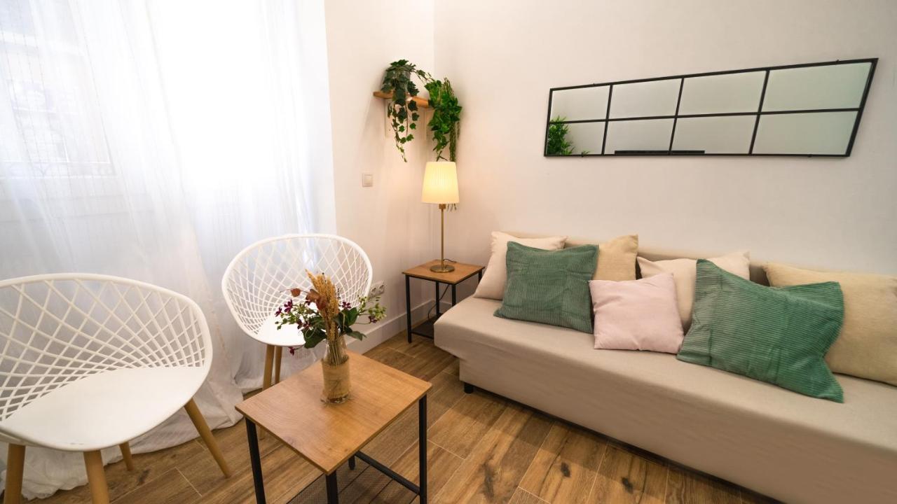 2 A 6 Pax Museos Y Ronda De Atocha Apartment มาดริด ภายนอก รูปภาพ