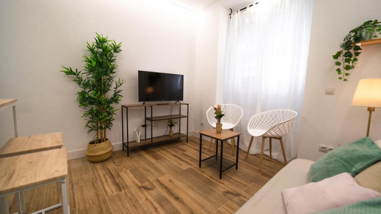 2 A 6 Pax Museos Y Ronda De Atocha Apartment มาดริด ภายนอก รูปภาพ
