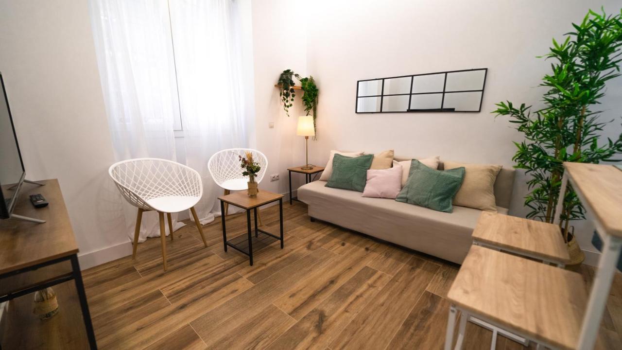 2 A 6 Pax Museos Y Ronda De Atocha Apartment มาดริด ภายนอก รูปภาพ